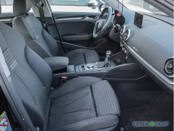 AUDI A3 LIMOUSINE (4/14)