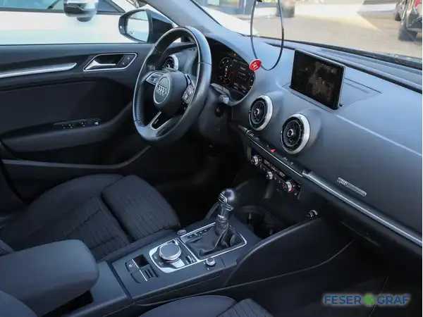 AUDI A3 LIMOUSINE (5/14)