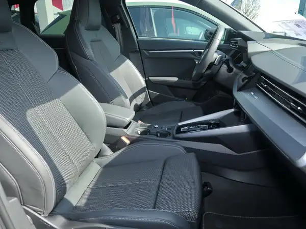 AUDI A3 SPORTBACK (6/14)