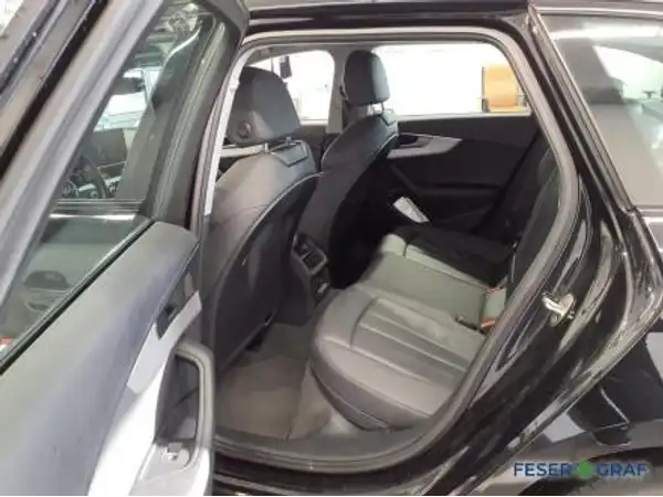 AUDI A4 AVANT (7/11)