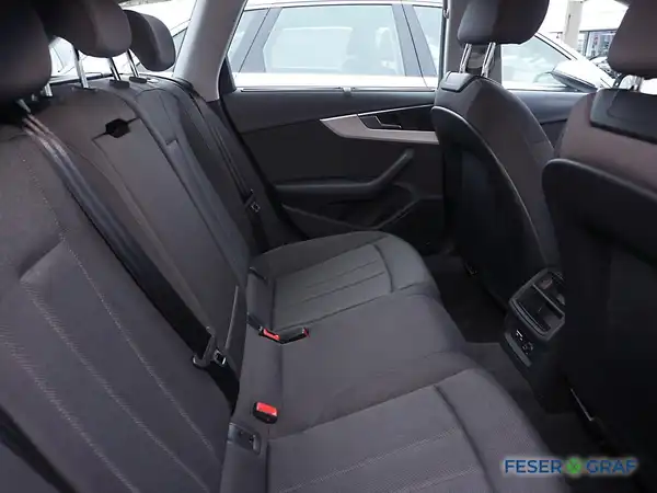 AUDI A4 AVANT (6/14)