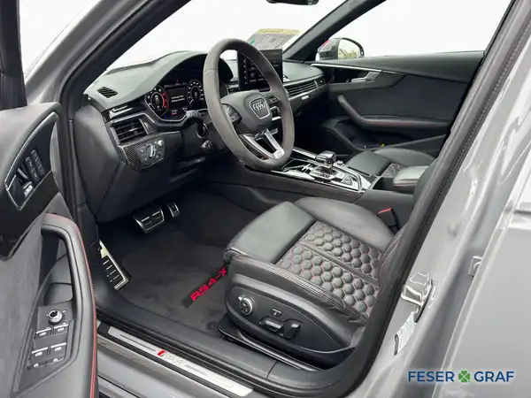 AUDI RS4 AVANT (11/20)