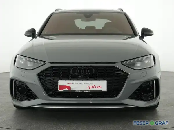 AUDI RS4 AVANT (13/20)