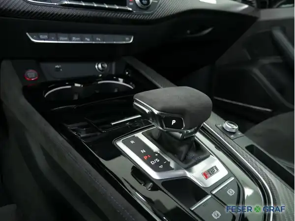 AUDI RS4 AVANT (9/20)