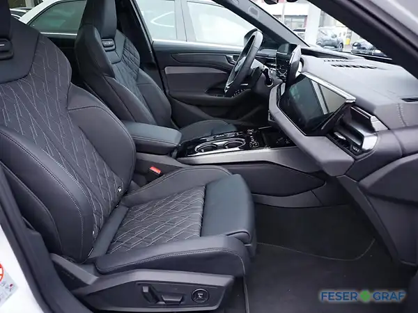 AUDI A6 AVANT (8/24)