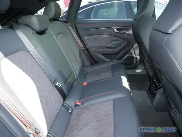 AUDI A6 AVANT (6/15)