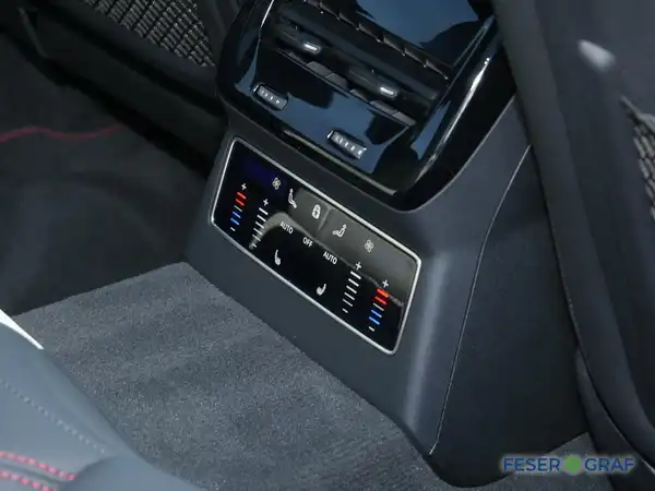 AUDI A6 AVANT (7/15)