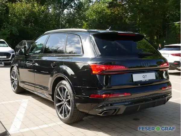 AUDI Q7 (3/15)