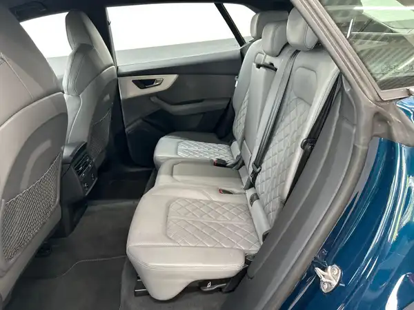 AUDI SQ8 (7/17)