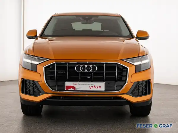 AUDI Q8 (11/17)