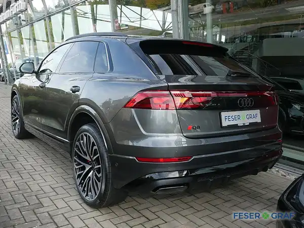 AUDI Q8 (7/26)
