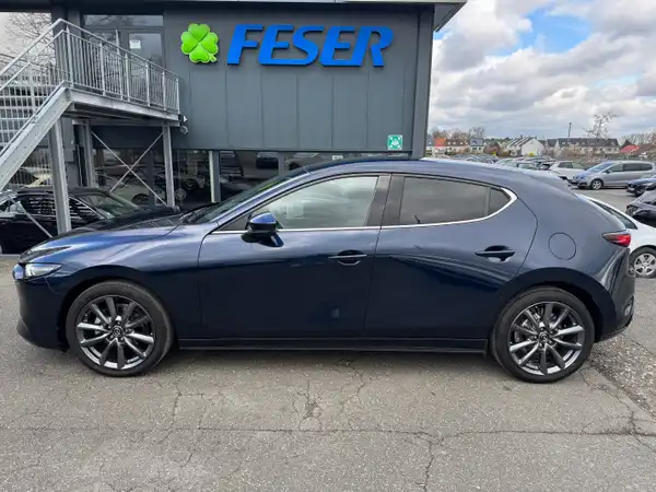 MAZDA 3 (4/22)