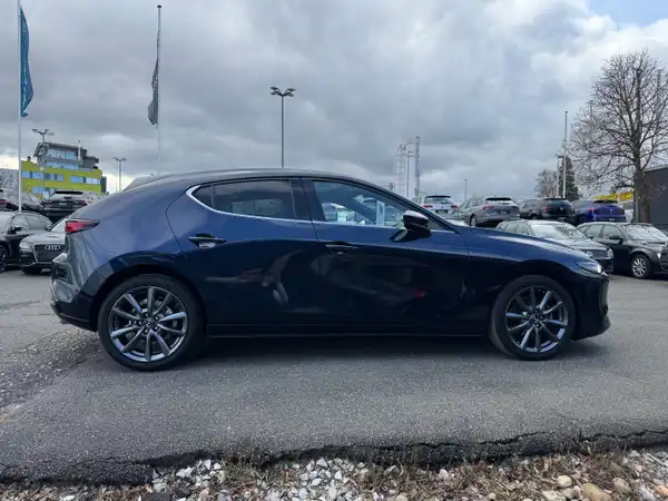 MAZDA 3 (7/22)