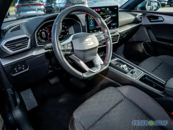 SEAT LEON SPORTSTOURER (6/17)