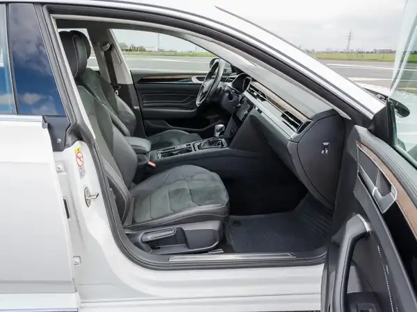 VW ARTEON SHOOTINGBRAKE (6/13)