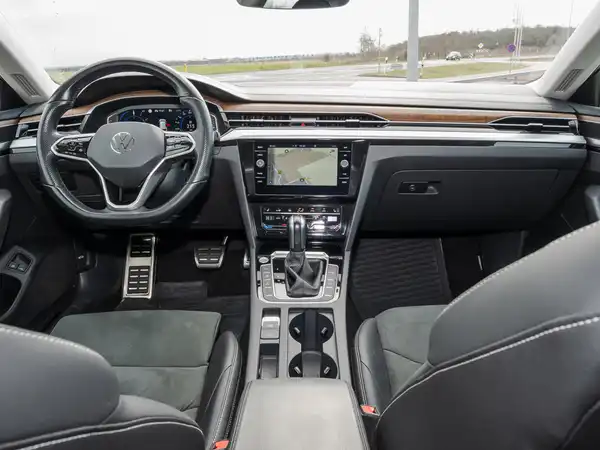 VW ARTEON SHOOTINGBRAKE (8/13)