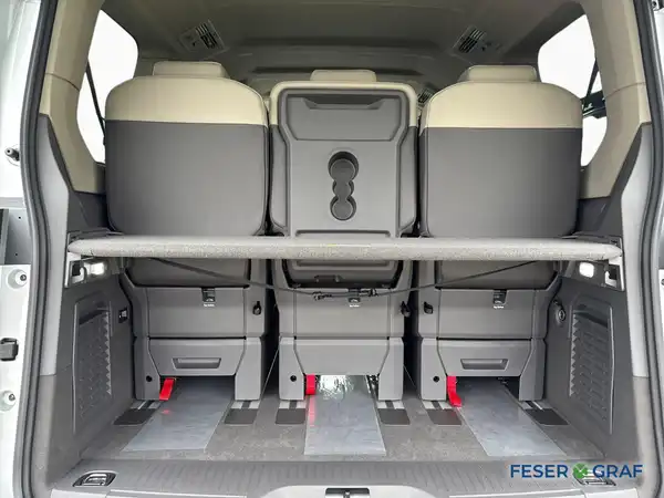 VW DER MULTIVAN (7/13)