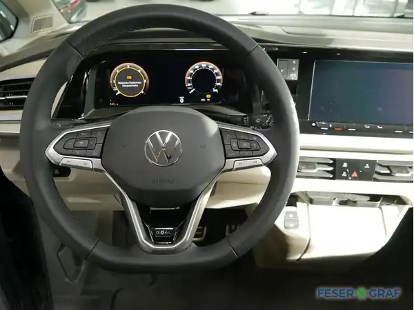 VW DER MULTIVAN (12/14)