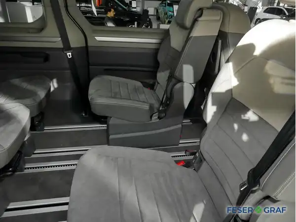 VW DER MULTIVAN (8/14)