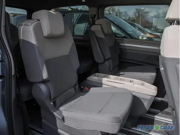 VW DER MULTIVAN (6/13)