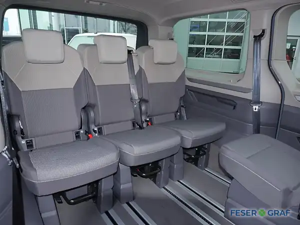 VW DER MULTIVAN (6/12)