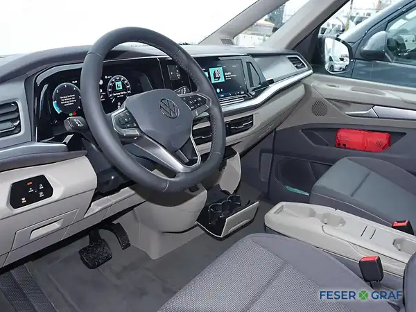 VW DER MULTIVAN (7/12)