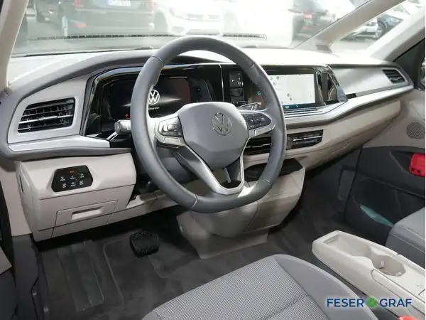 VW DER MULTIVAN (10/16)