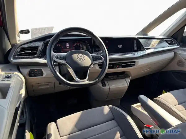 VW DER MULTIVAN (10/13)