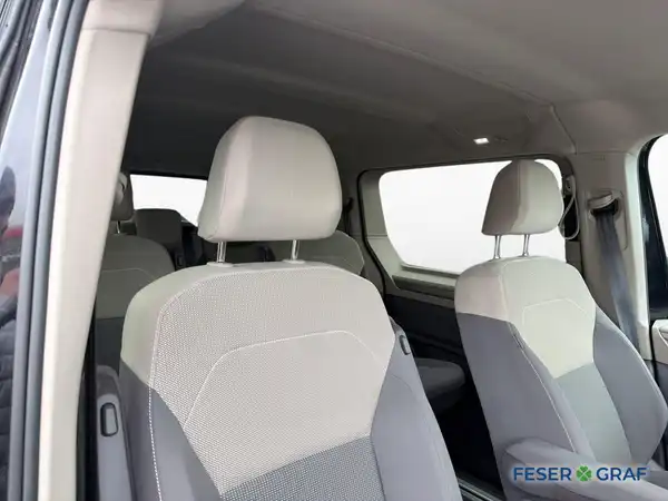 VW DER MULTIVAN (8/13)