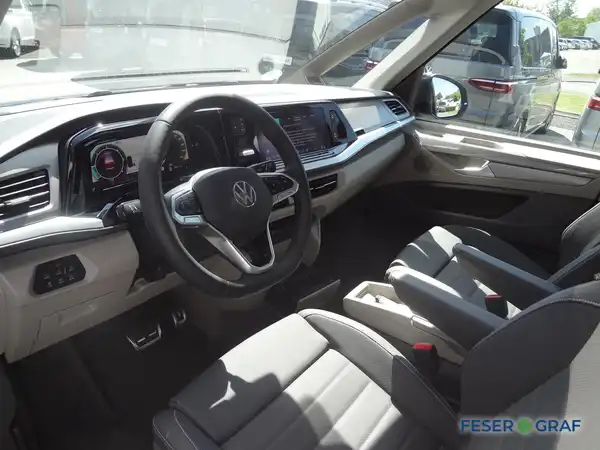 VW DER MULTIVAN (20/33)