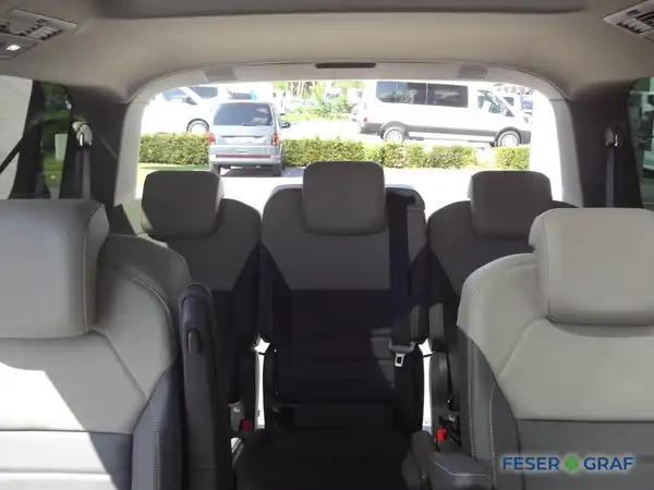 VW DER MULTIVAN (21/33)