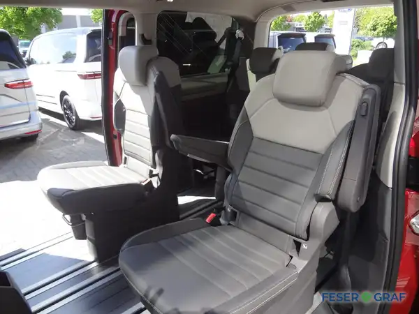 VW DER MULTIVAN (22/33)