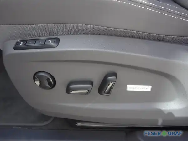 VW DER MULTIVAN (9/33)