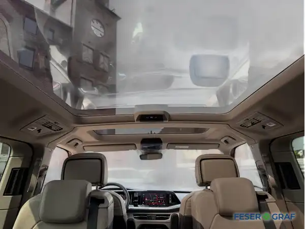 VW DER MULTIVAN (12/25)