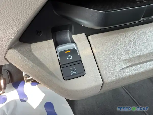 VW DER MULTIVAN (19/25)