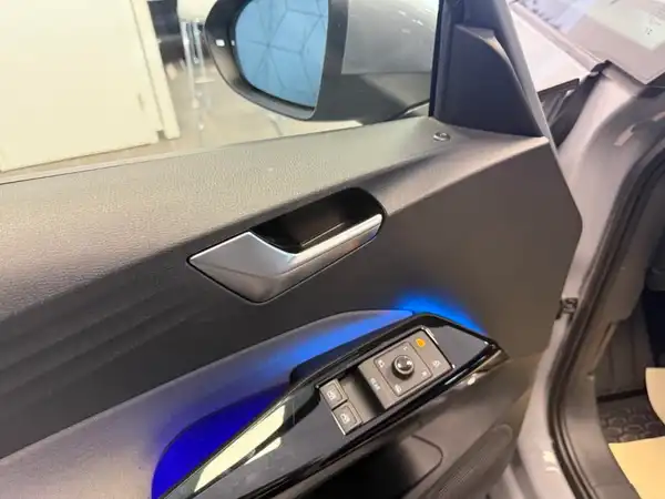VW ID.3 (11/26)