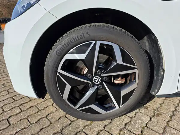 VW ID.3 (11/30)