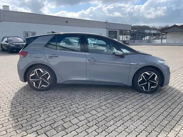 VW ID.3 (6/30)