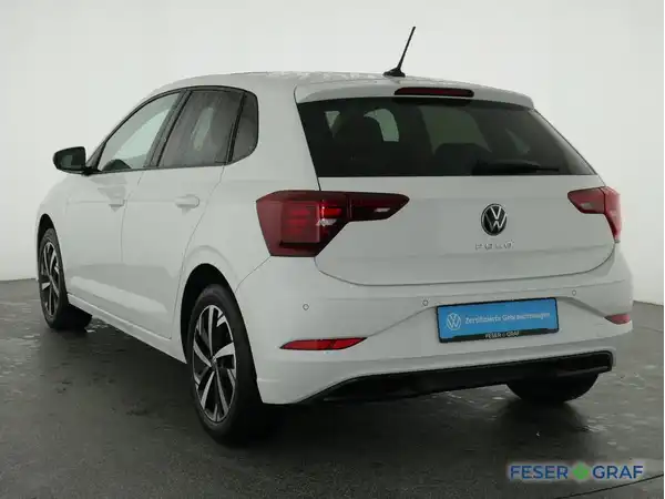 VW POLO (13/19)