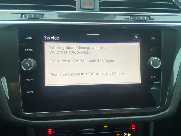 VW TIGUAN (15/19)