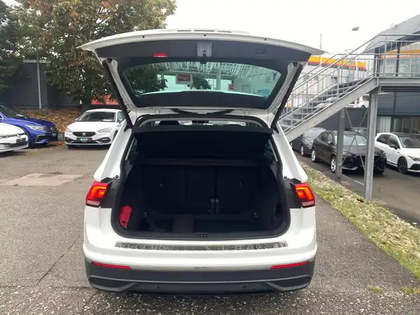 VW TIGUAN (8/19)