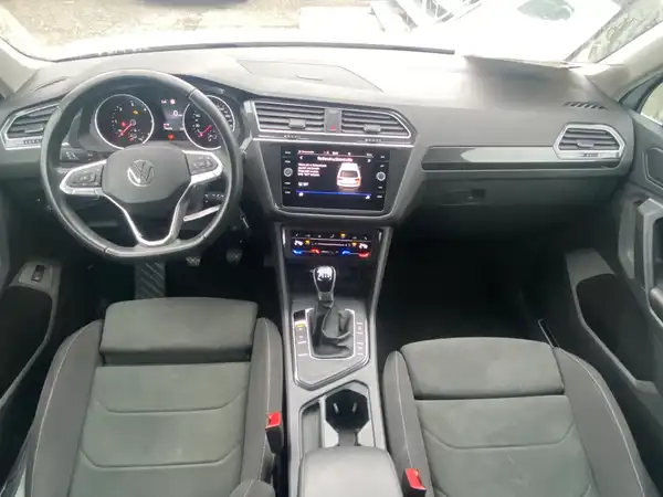 VW TIGUAN (10/19)