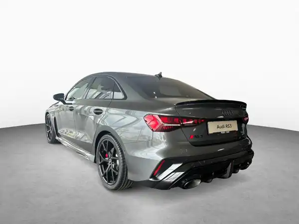 AUDI RS3 LIMOUSINE (3/15)