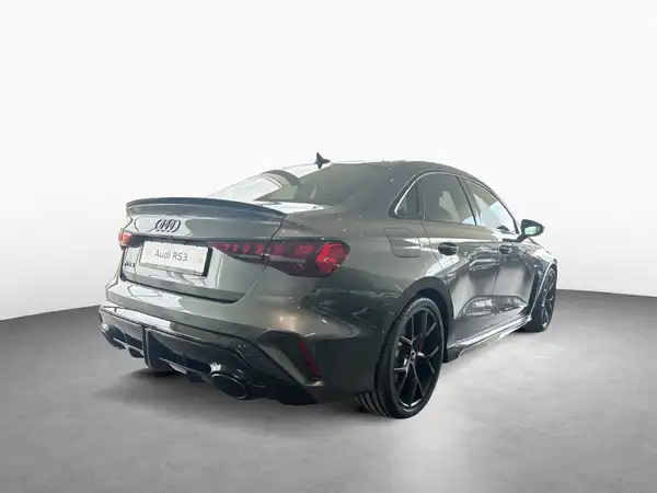 AUDI RS3 LIMOUSINE (4/15)