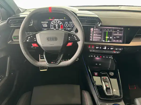 AUDI RS3 LIMOUSINE (8/15)