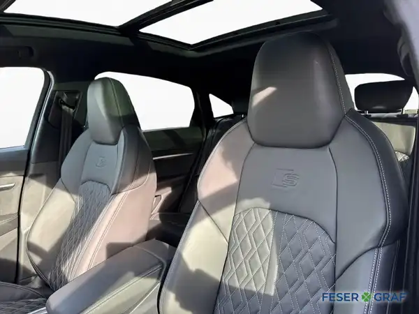 AUDI E-TRON (10/16)