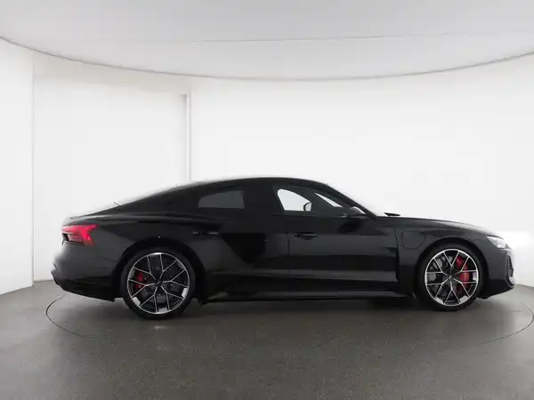 AUDI RS E-TRON GT (13/16)