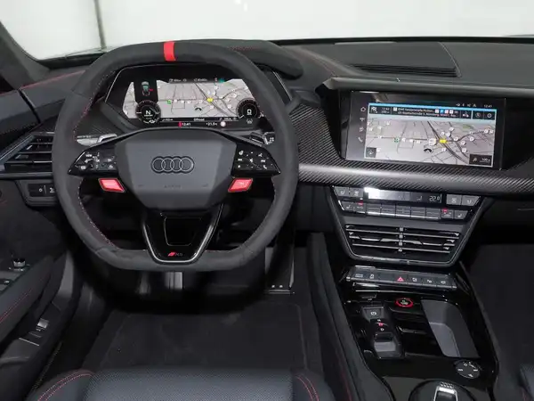 AUDI RS E-TRON GT (3/16)