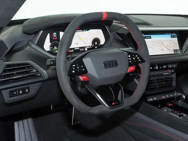 AUDI RS E-TRON GT (6/16)
