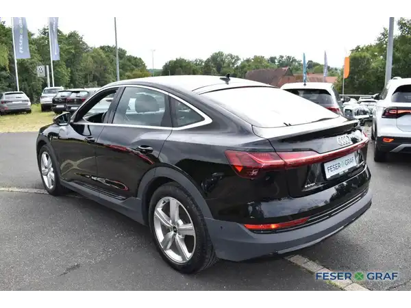 AUDI E-TRON (8/21)